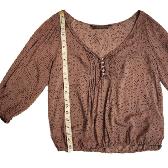 WOMENS ZARA tan with brown & blue polka dot abalone button top size Smal… - Picture 14 of 16